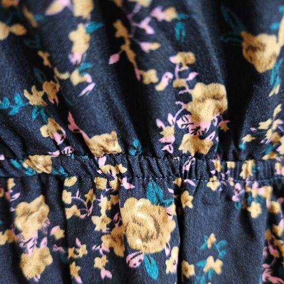 New Cupshe Dress Womens XS Blue Ditsy Floral Mini Elastic Waist Wrap Neckline - Picture 10 of 16